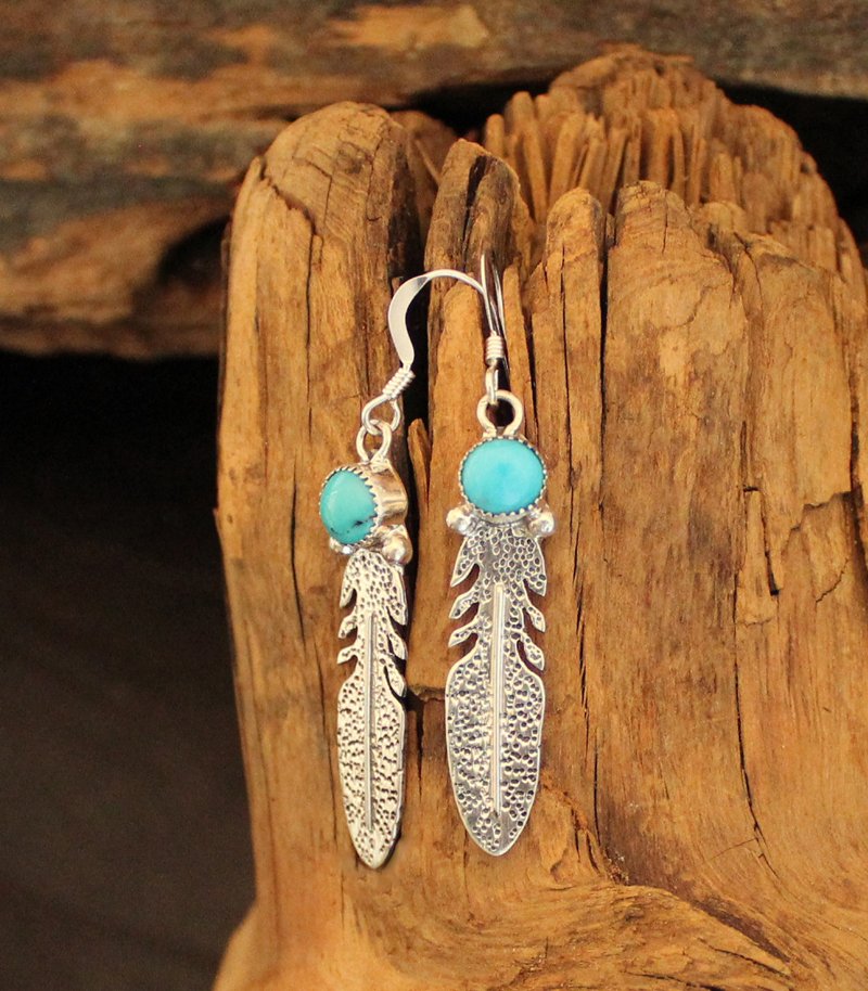 White Feather Earrings – Trinkel