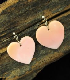 CONCH SHELL HEART EARRINGS