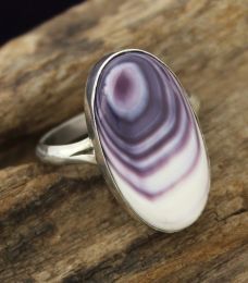 LARGE ROUND OVAL WAMPUM RING
