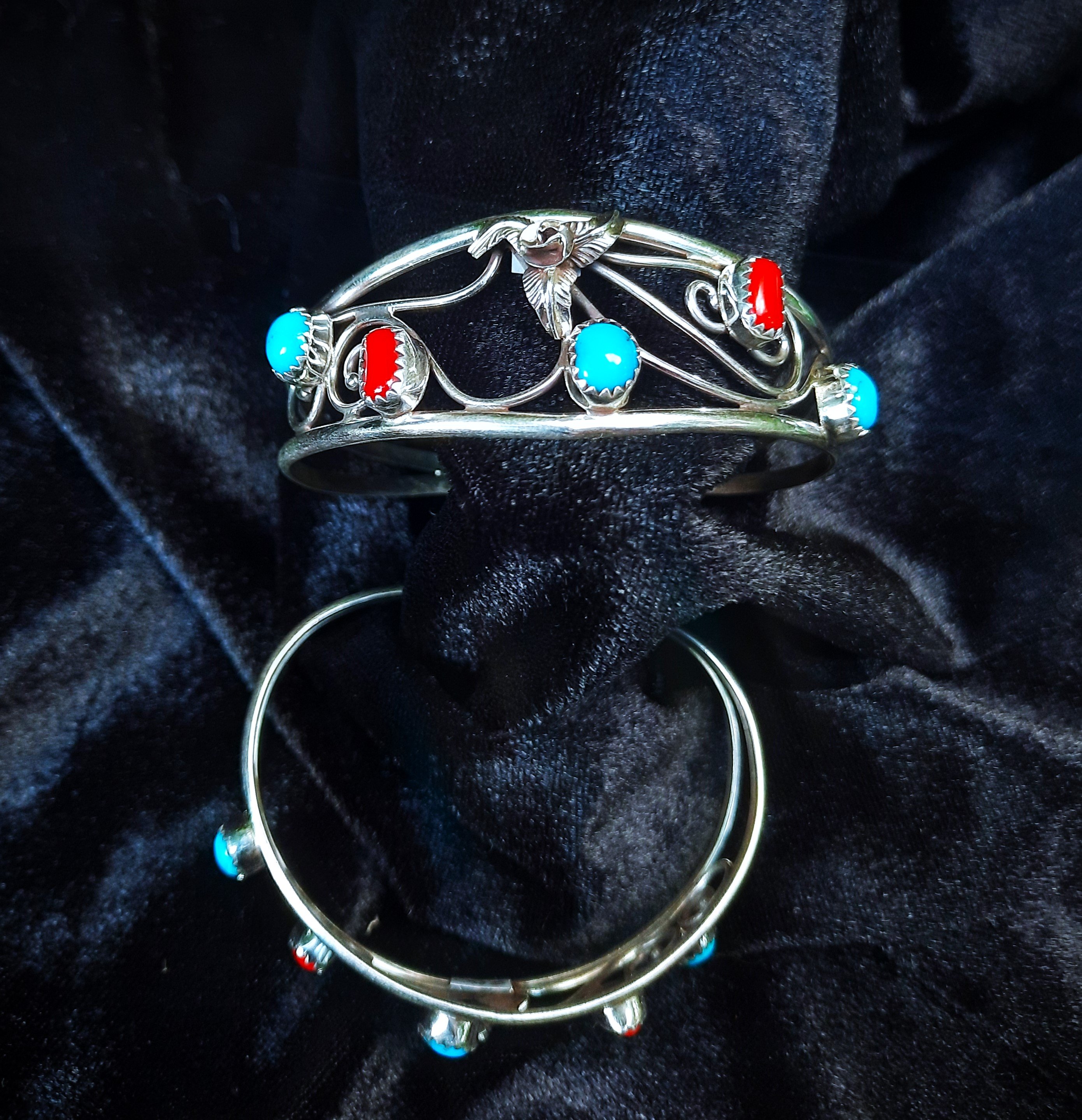 Excellent Navajo Coral Sterling Silver Rose Bracelet Native American Excellent Navajo Coral Sterling Silver Rose Bracelet Native American